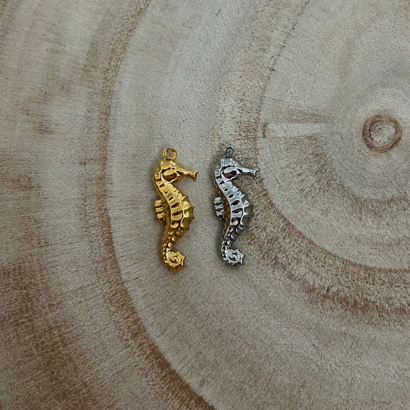 Pins/broche Hippocampe, Modèle 92-34 - Bijou Fantaisie Occasion