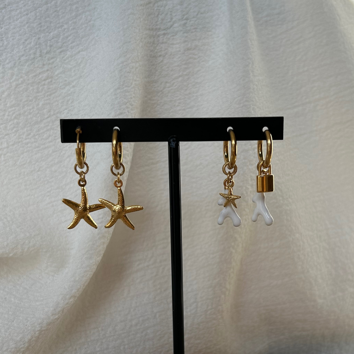 Boucles d’oreilles en acier inoxydable doré personnalisables avec charms