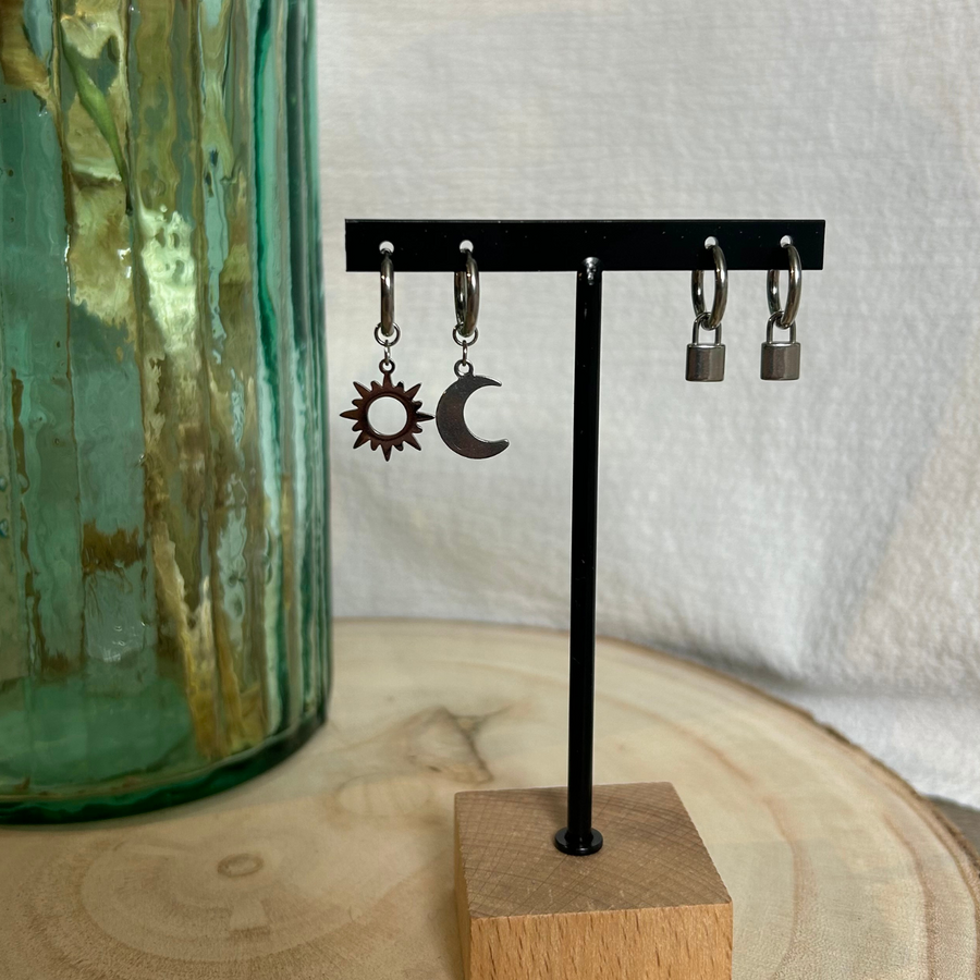Boucles d’oreilles en acier inoxydable argenté personnalisables avec charms