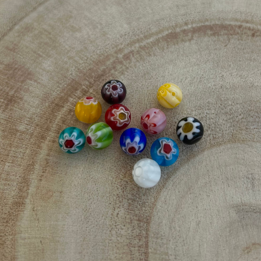 12 perles millefiori en verre de couleur rouge, orange, jaune, vert, bleu, noir et blanche pour bijou personnalisable