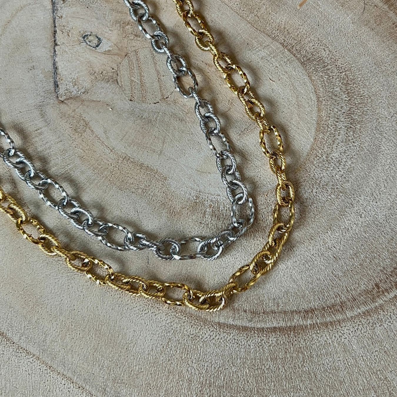 collier en doré ou argenté en acier inoxydable à personnaliser avec charms